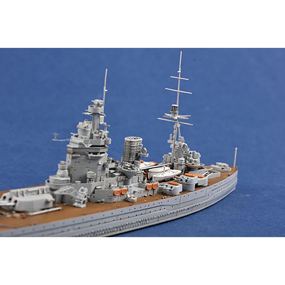 Bachmann Europe Plc British Royal Navy HMS Rodney British Battleship